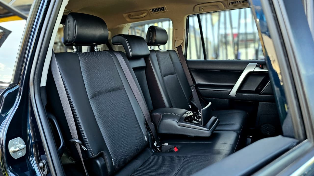 2021 Toyota Land Cruiser Prado, photo 1 of 21