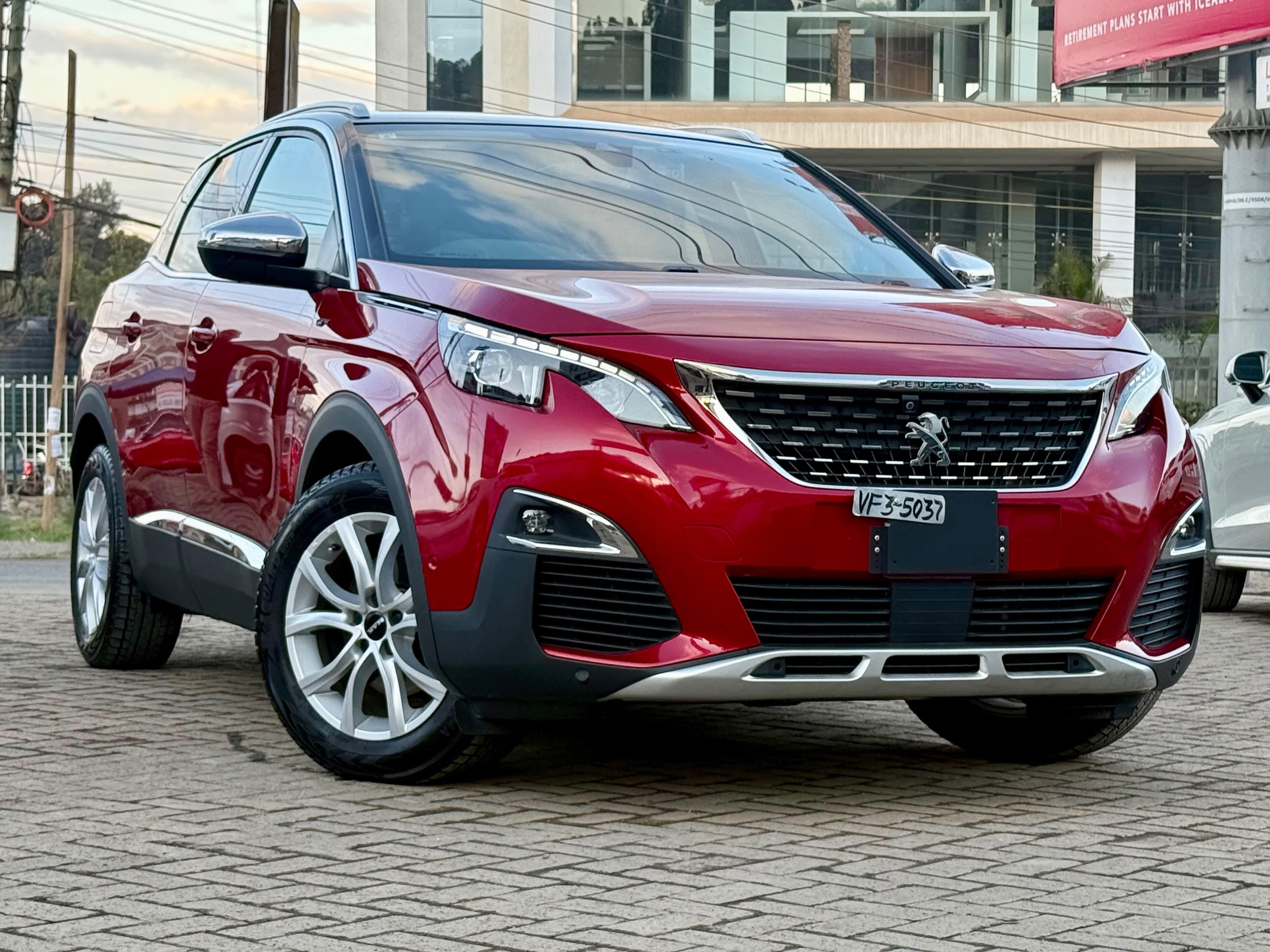 2019 Peugeot 3008, photo 1 of 14